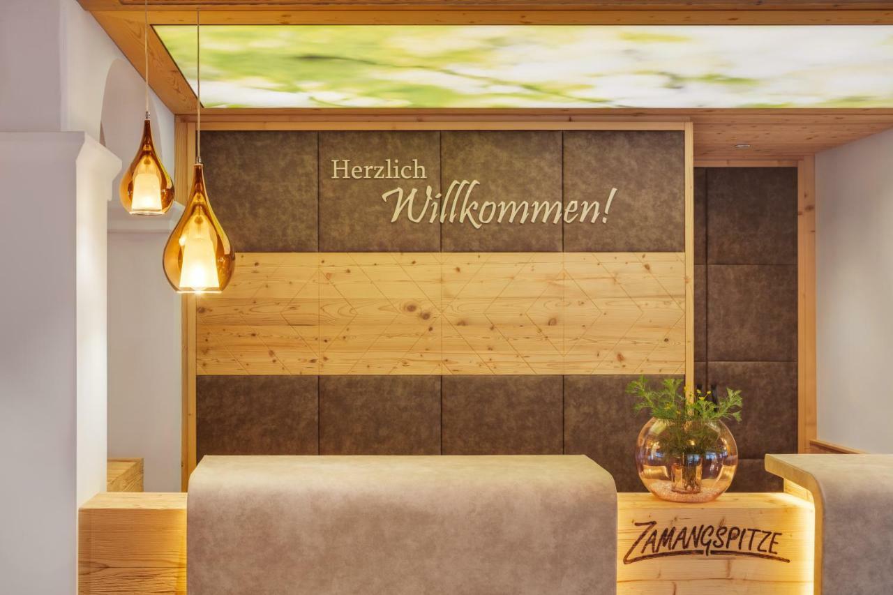 Berg-Spa & Hotel Zamangspitze Sankt Gallenkirch Exterior foto